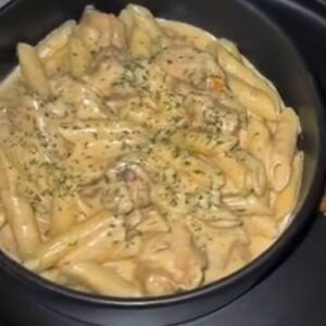 CHICKEN ALFREDO PASTA